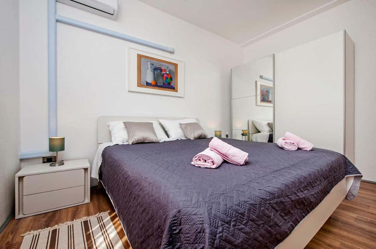 Rooms Mariana Ровин Екстериор снимка