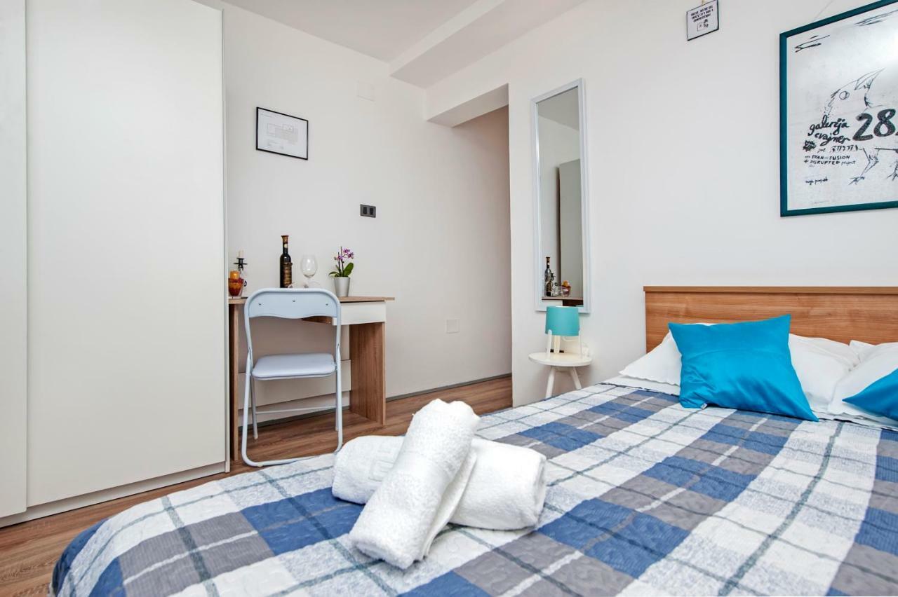 Rooms Mariana Ровин Екстериор снимка